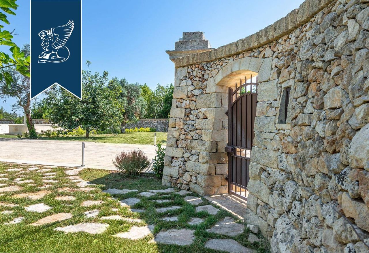 Villa in Lecce, Italy, 215 m² - picture 5