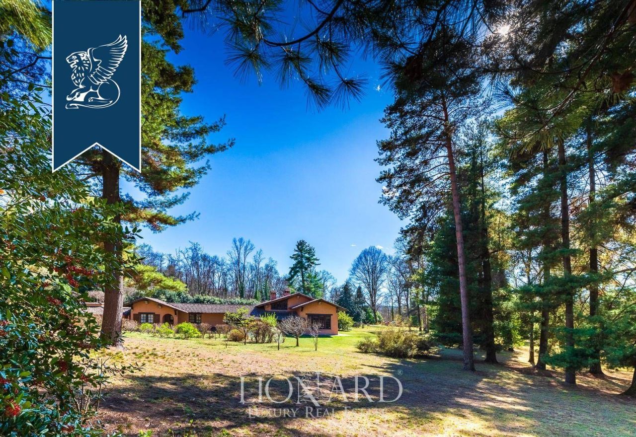 Villa in Novara, Italy, 850 m² - picture 5