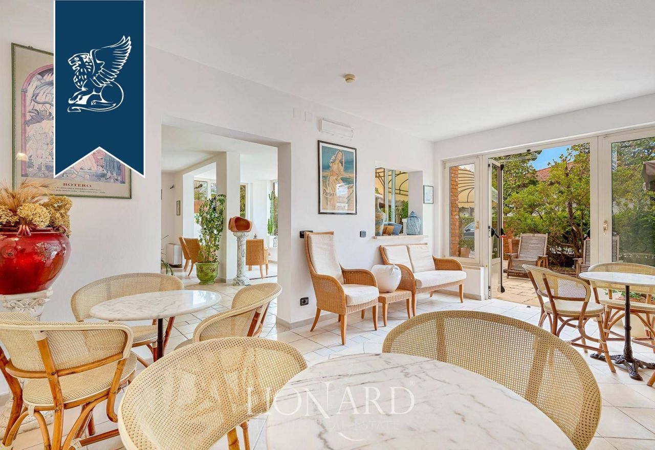Hotel in Forte dei Marmi, Italy, 1 000 m² - picture 5
