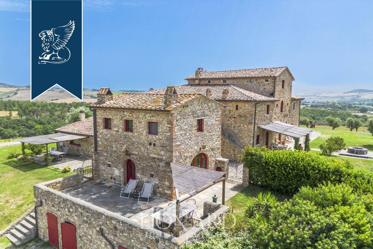 Farm in Montecatini Val di Cecina, Italy, 1 000 m² - picture 5