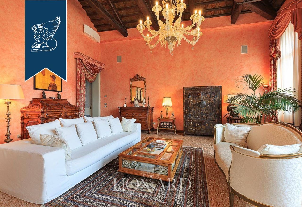 Apartment in Venice, Italy, 310 m² - picture 5