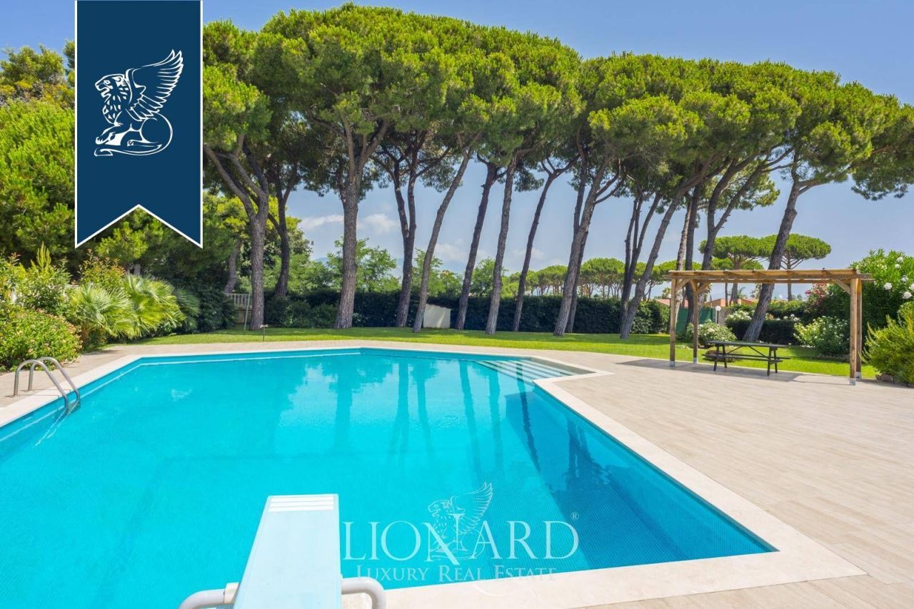 Villa in Latina, Italy, 550 m² - picture 5