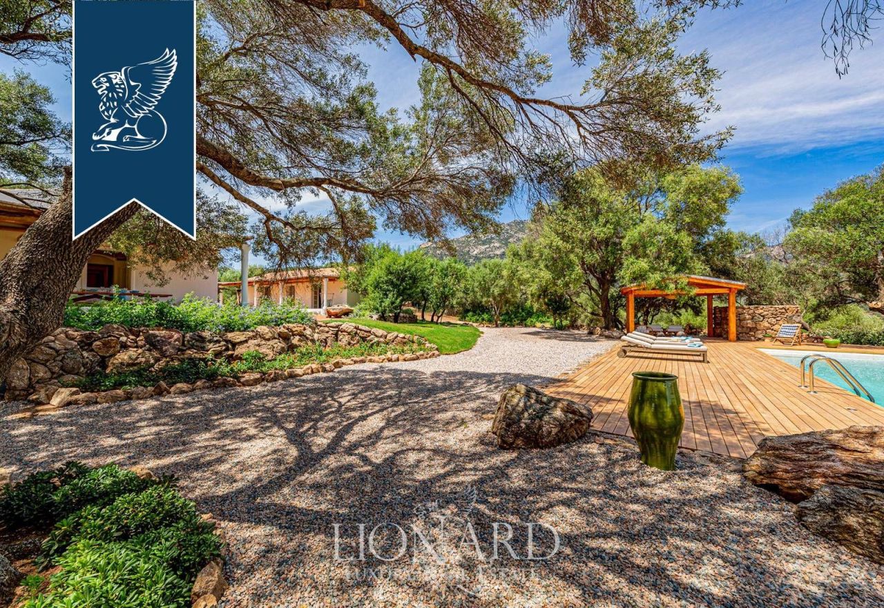 Villa a Olbia, Italia, 280 m² - foto 5