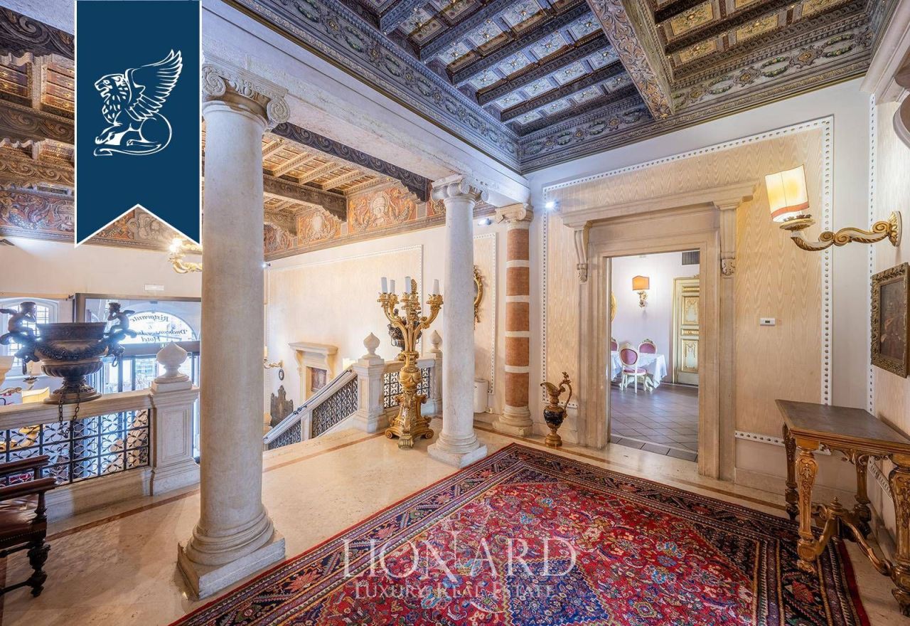 Hotel in Ferrara, Italy, 2 273 m² - picture 5