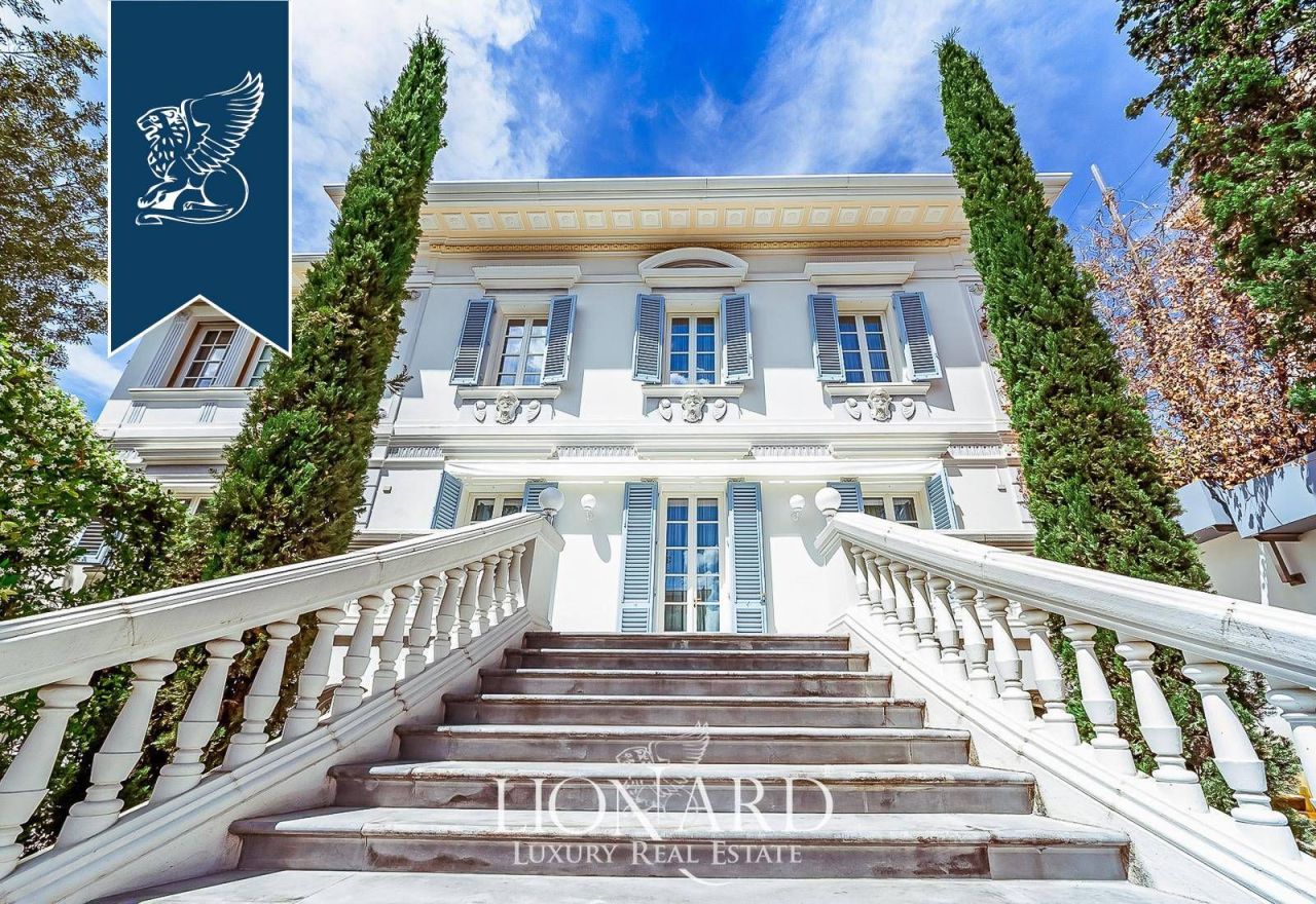 Villa à Florence, Italie, 750 m² - image 5