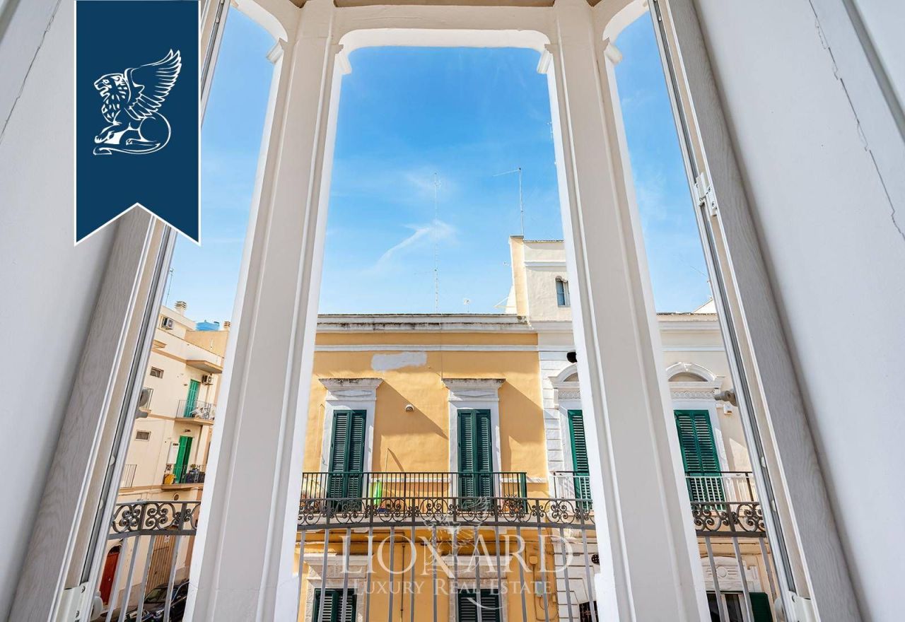 Casa en Monopoli, Italia, 700 m² - imagen 5