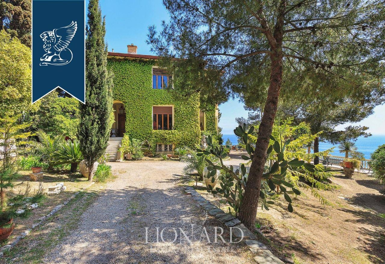 Villa à Imperia, Italie, 800 m² - image 5