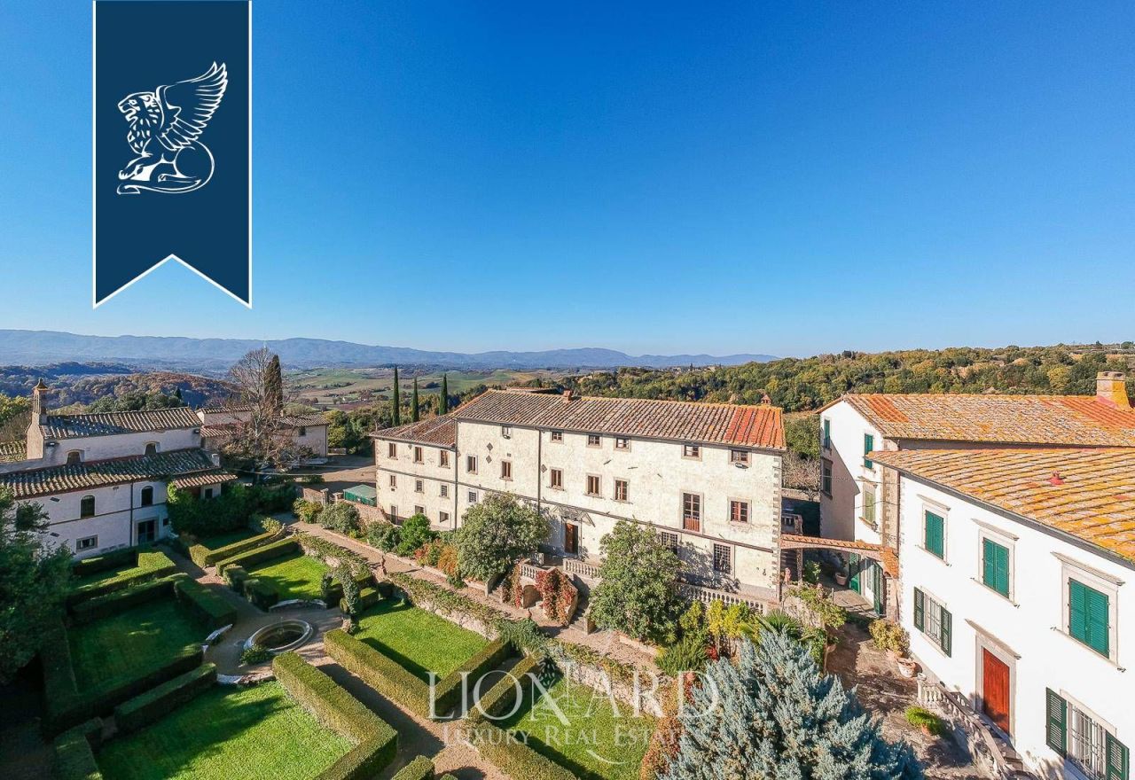 Granja en Arezzo, Italia, 25 000 m² - imagen 5