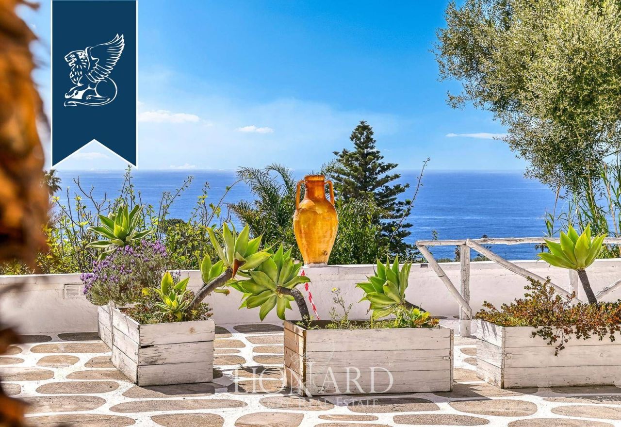 Villa a Napoli, Italia, 2 450 m² - foto 5