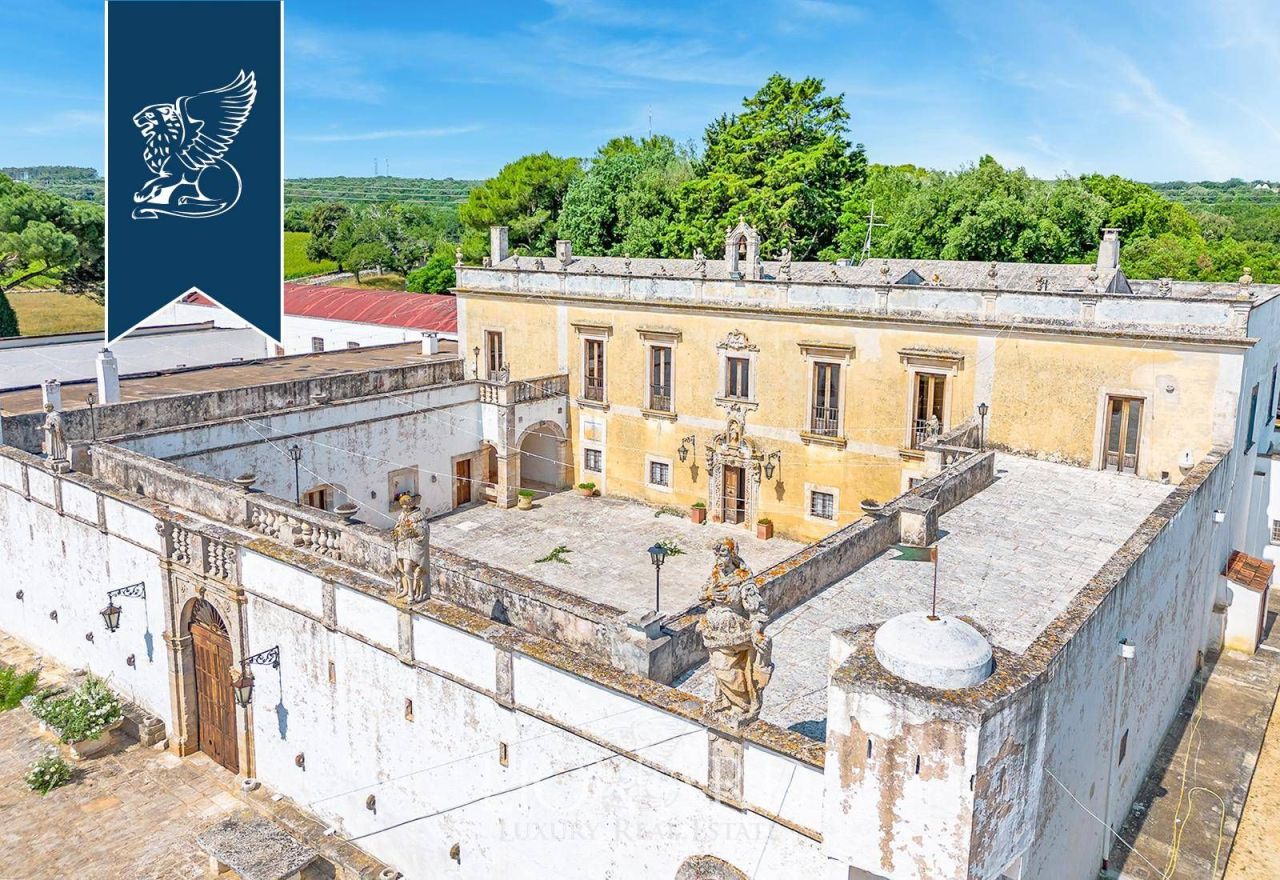 Villa in Taranto, Italy, 3 850 m² - picture 5