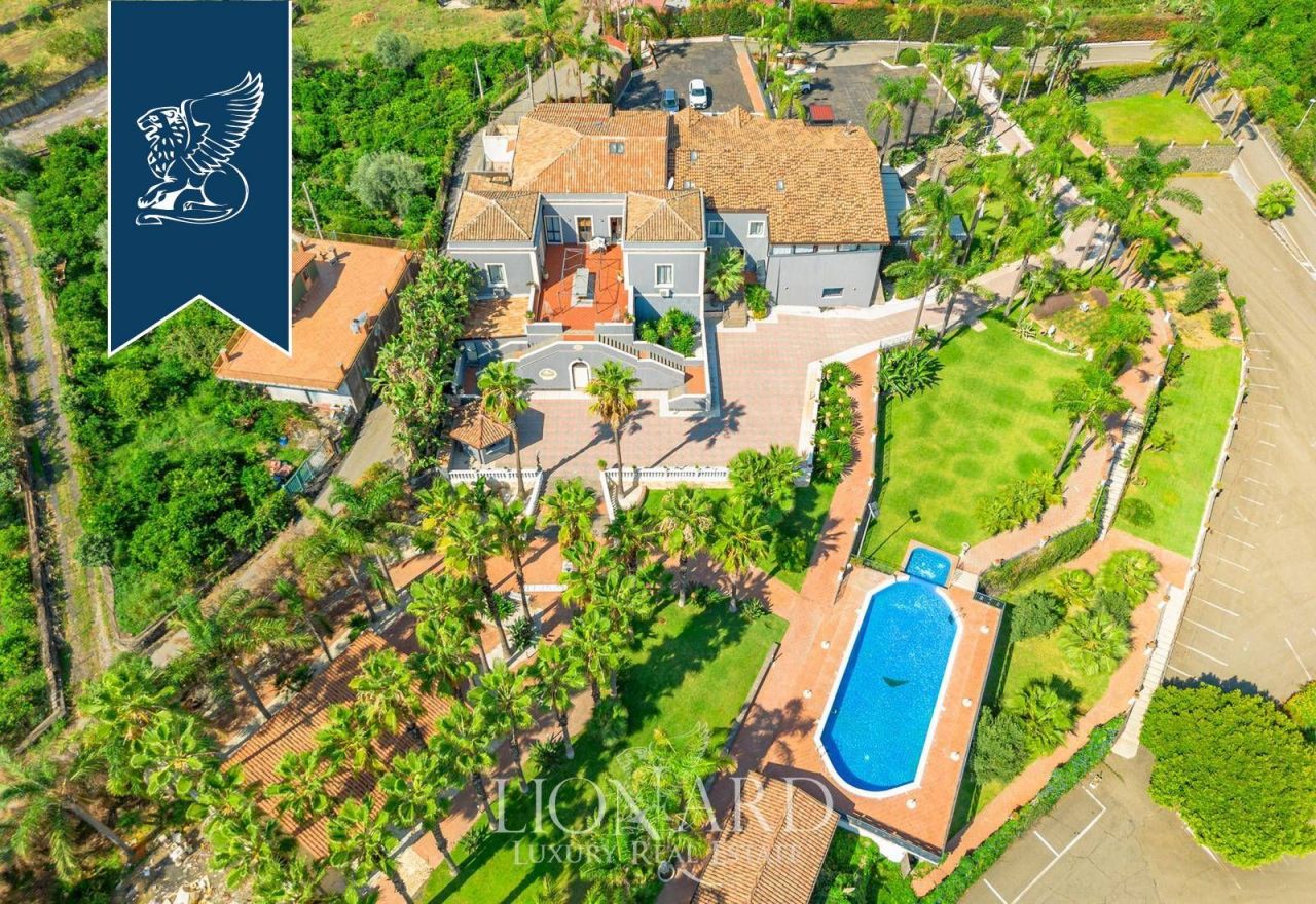 Villa in Acireale, Italy, 1 800 m² - picture 4