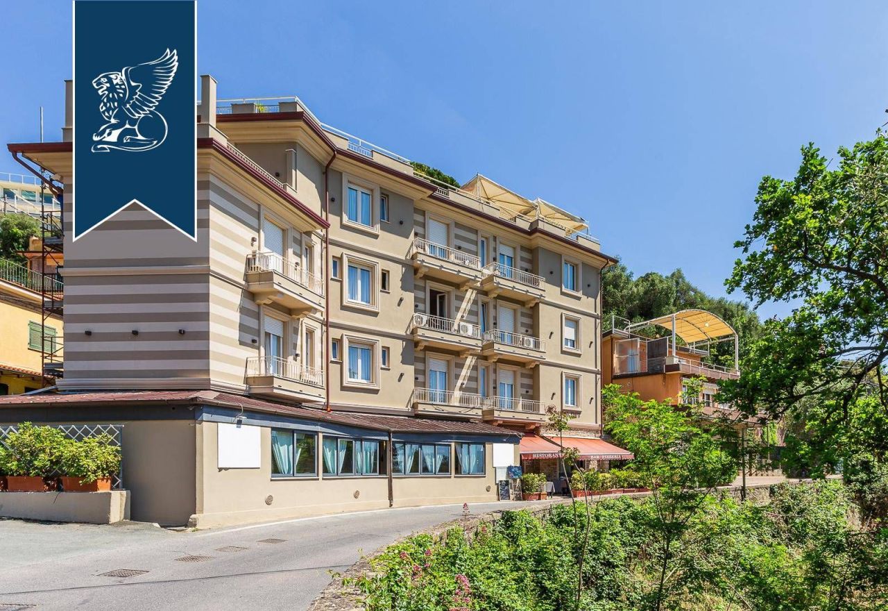 Hôtel à Lerici, Italie, 1 400 m² - image 4