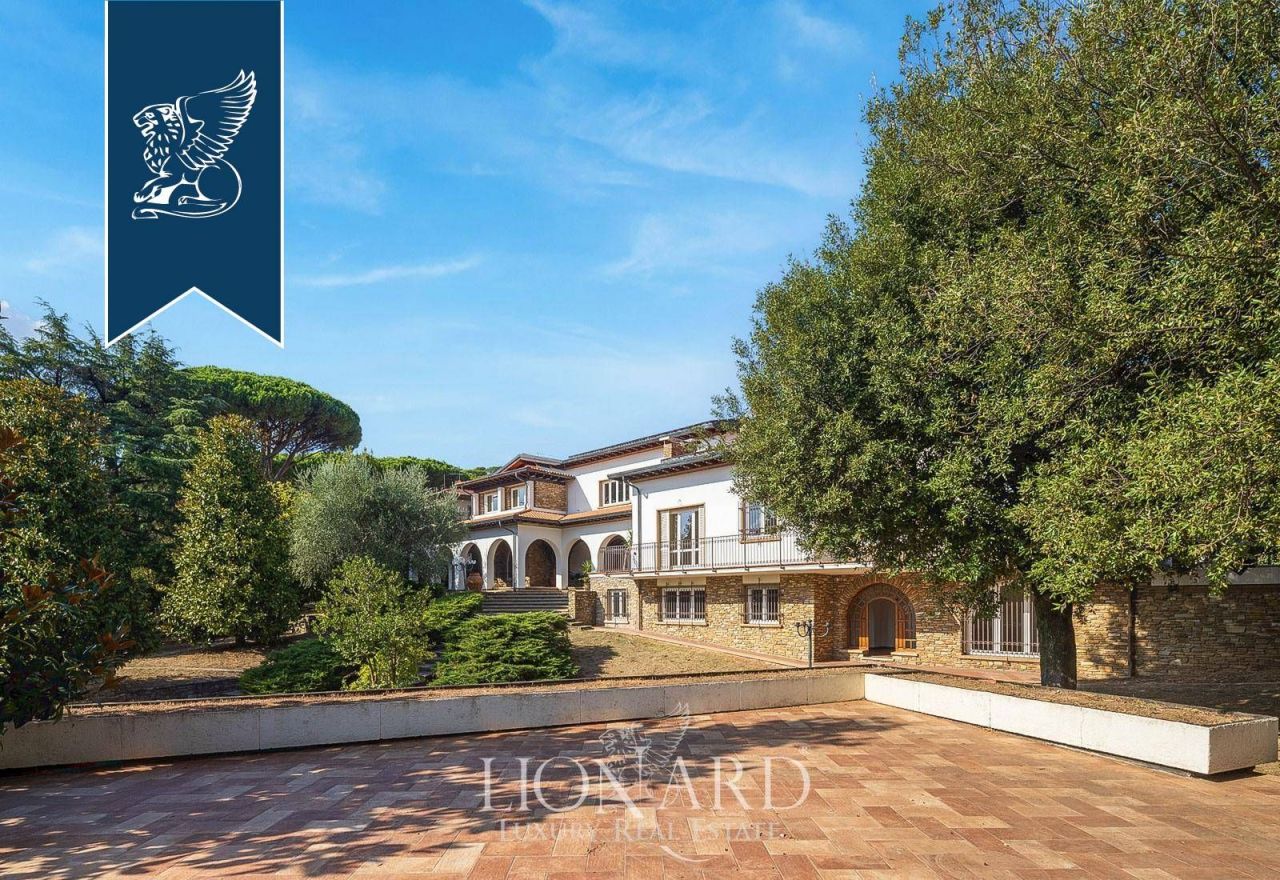 Villa en Pistoia, Italia, 900 m² - imagen 4