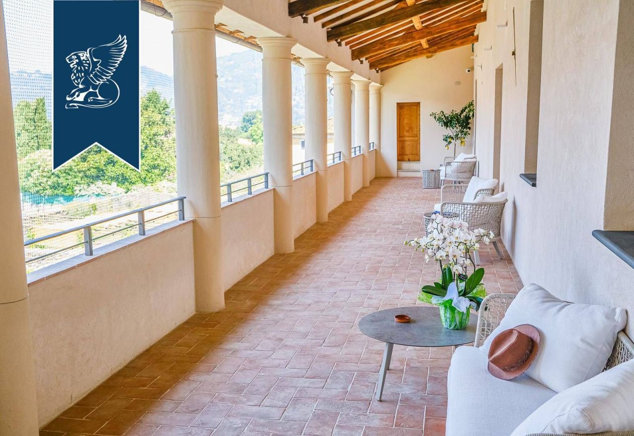 Hotel en Camaiore, Italia, 370 m² - imagen 4