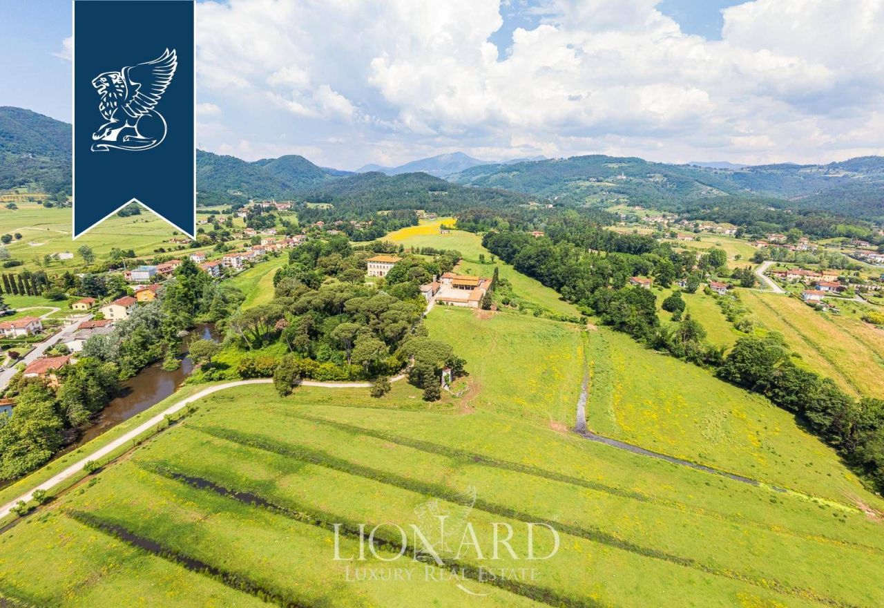 Farm in Lucca, Italy, 4 000 m² - picture 4