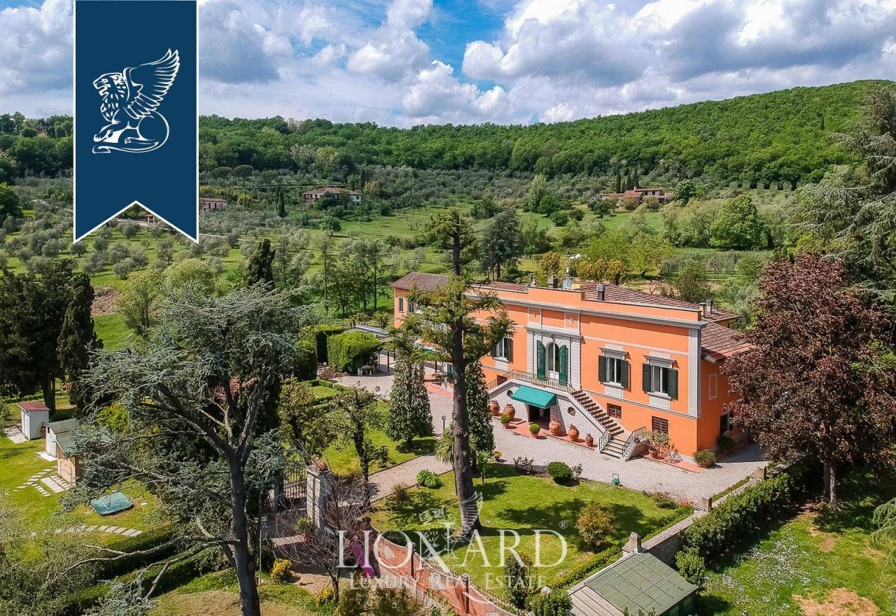 Villa en Pistoia, Italia, 750 m² - imagen 4