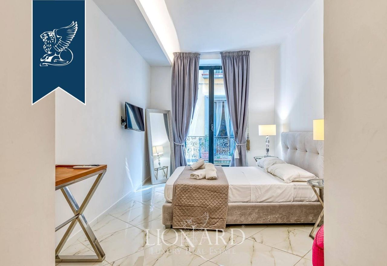 Casa a Caserta, Italia, 680 m² - foto 4