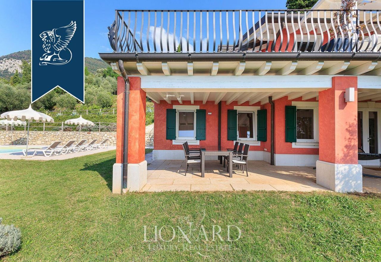 Villa in Brescia, Italy, 805 m² - picture 4