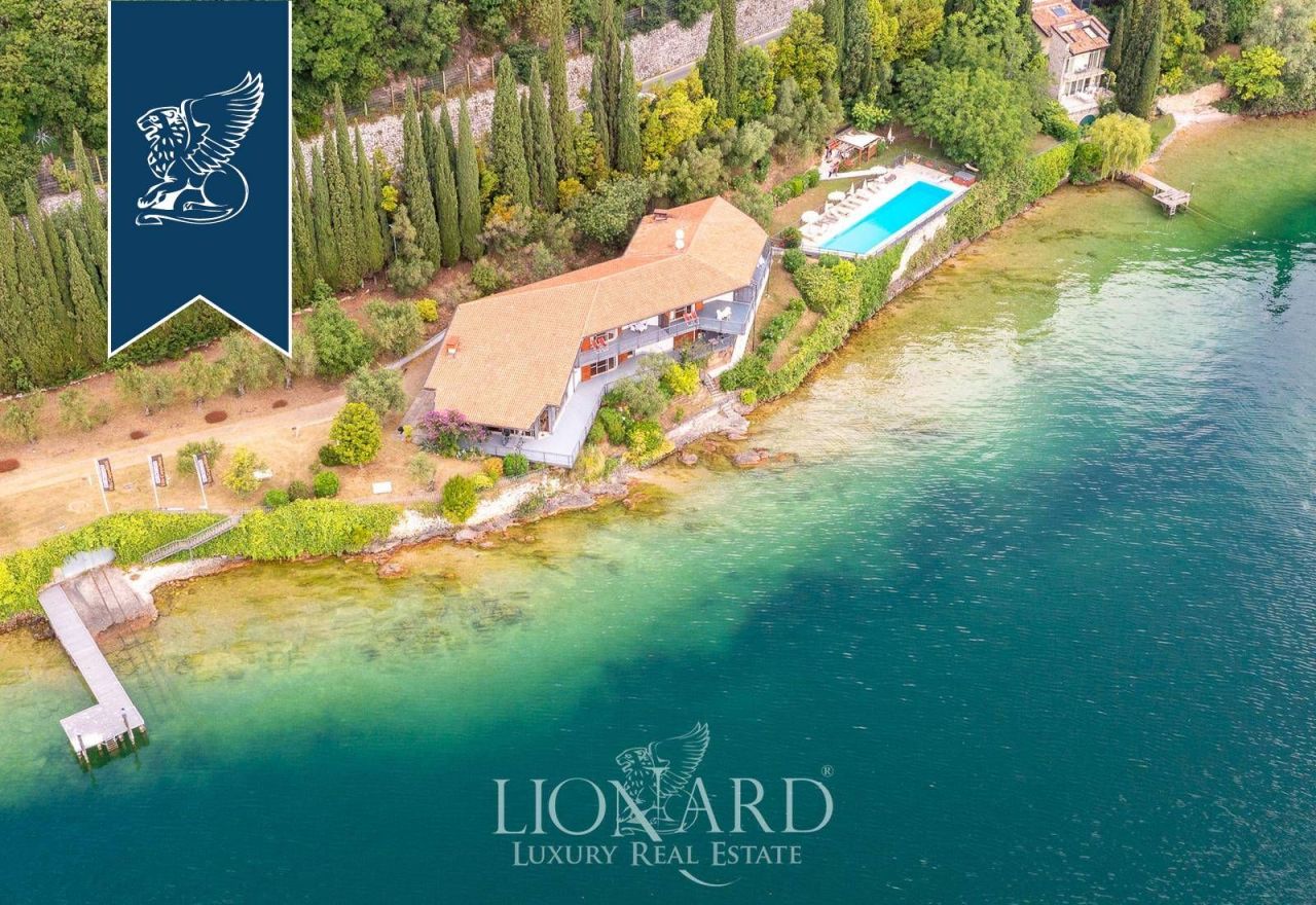 Villa in Brescia, Italy, 450 m² - picture 4