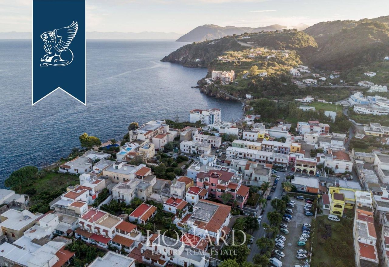 Hotel on Lipari, Italy, 1 300 m² - picture 4