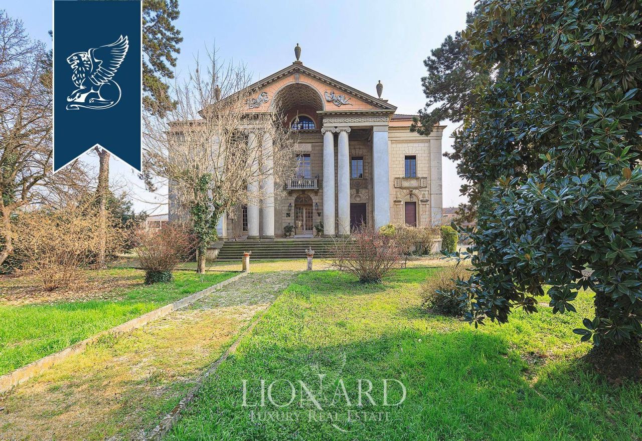 Villa à Crémone, Italie, 1 600 m² - image 4