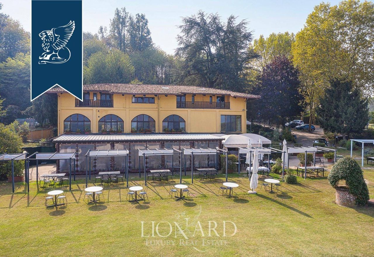 Villa in Turin, Italy, 1 000 m² - picture 4