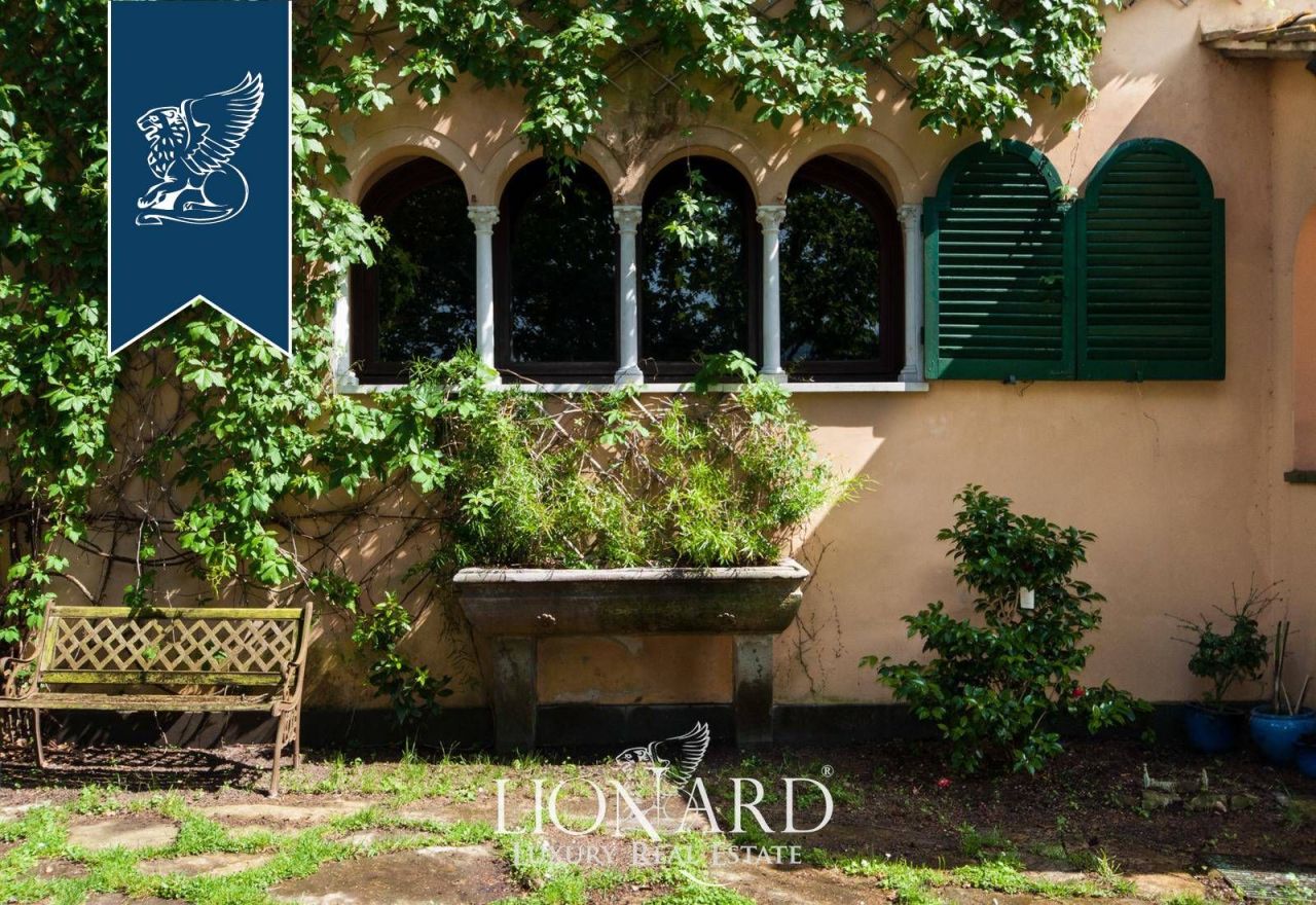 Villa in Lucca, Italy, 1 100 m² - picture 4