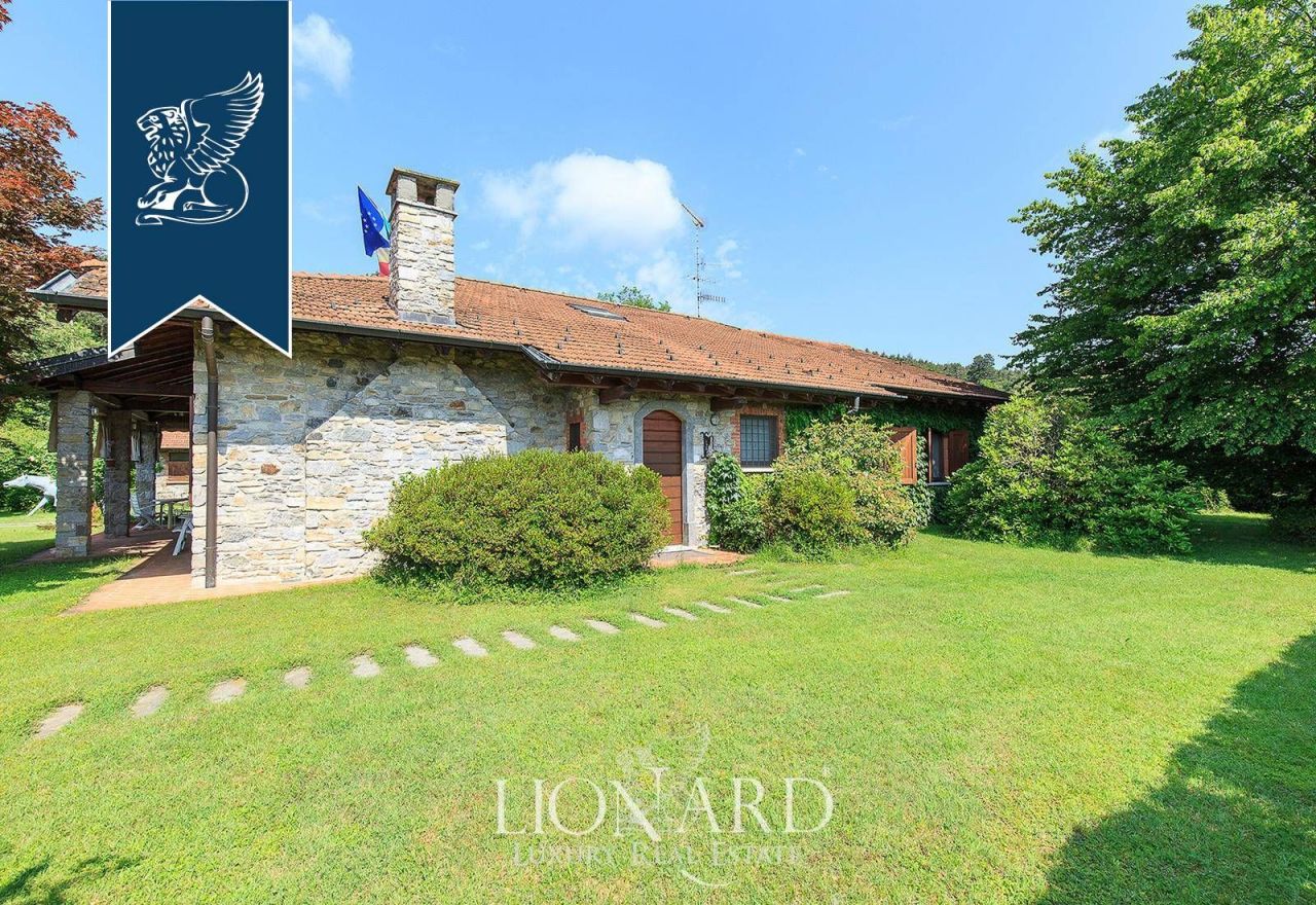 Villa en Varese, Italia, 597 m² - imagen 4