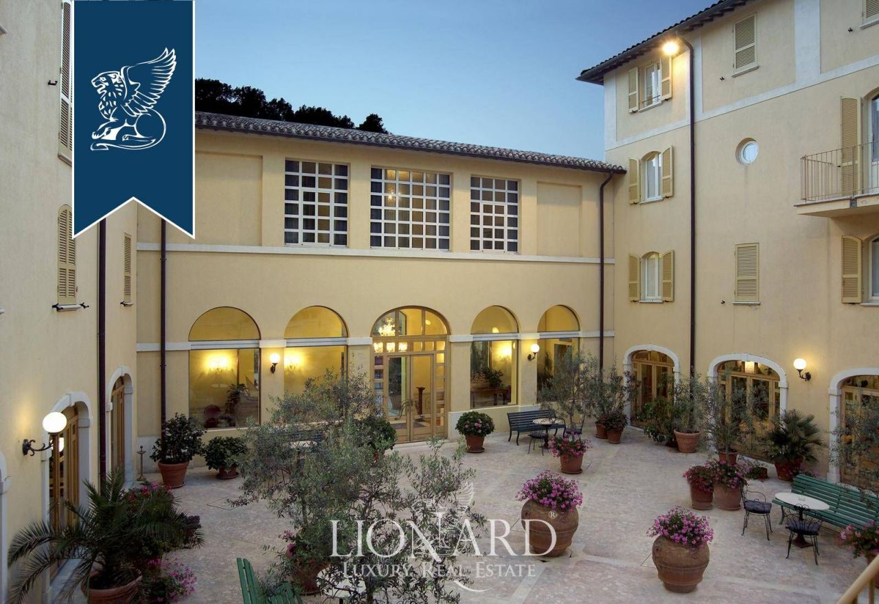 Hotel, albergo a Spoleto, Italia, 3 110 m² - foto 4
