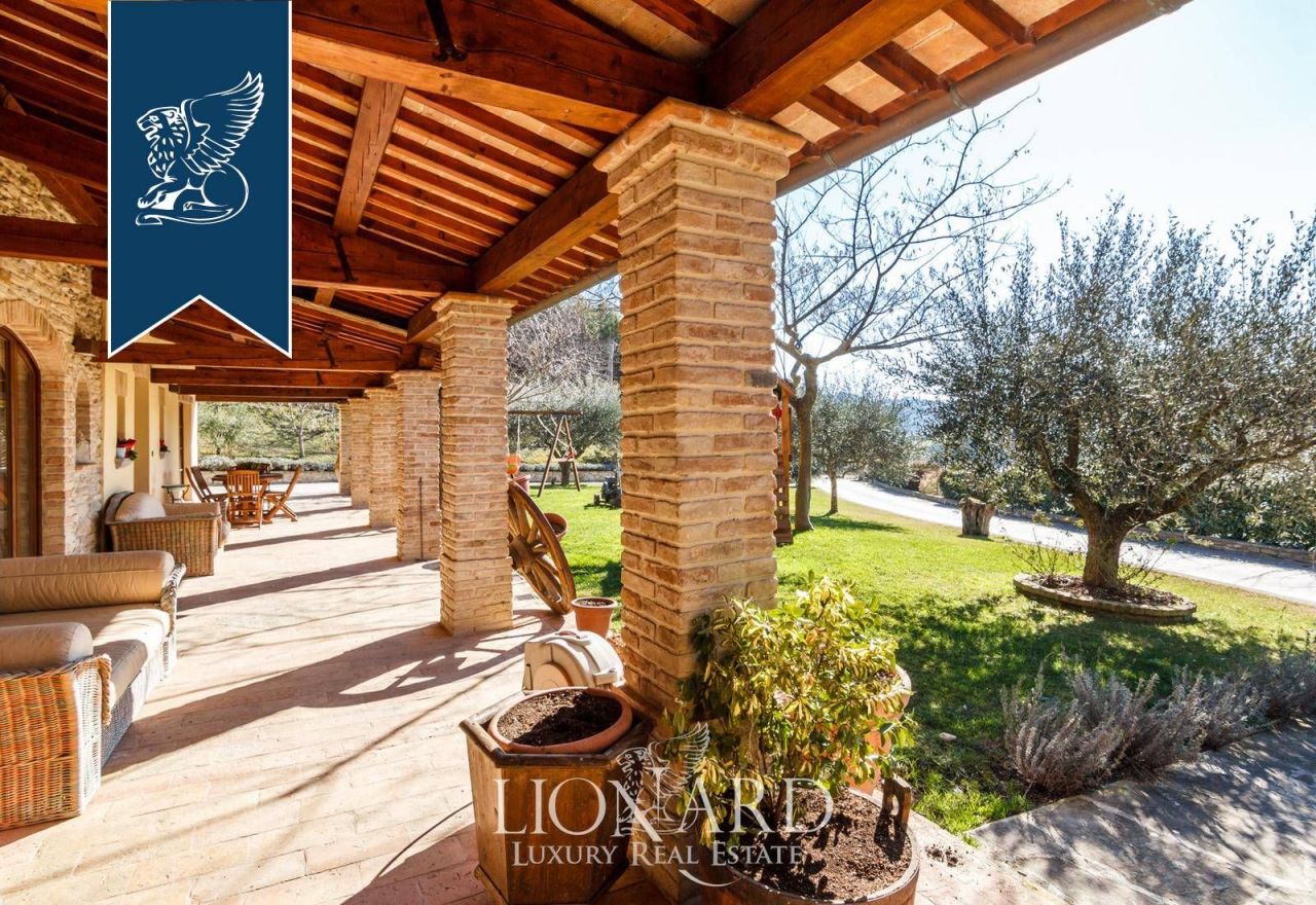 Villa en Pesaro, Italia, 738 m² - imagen 4