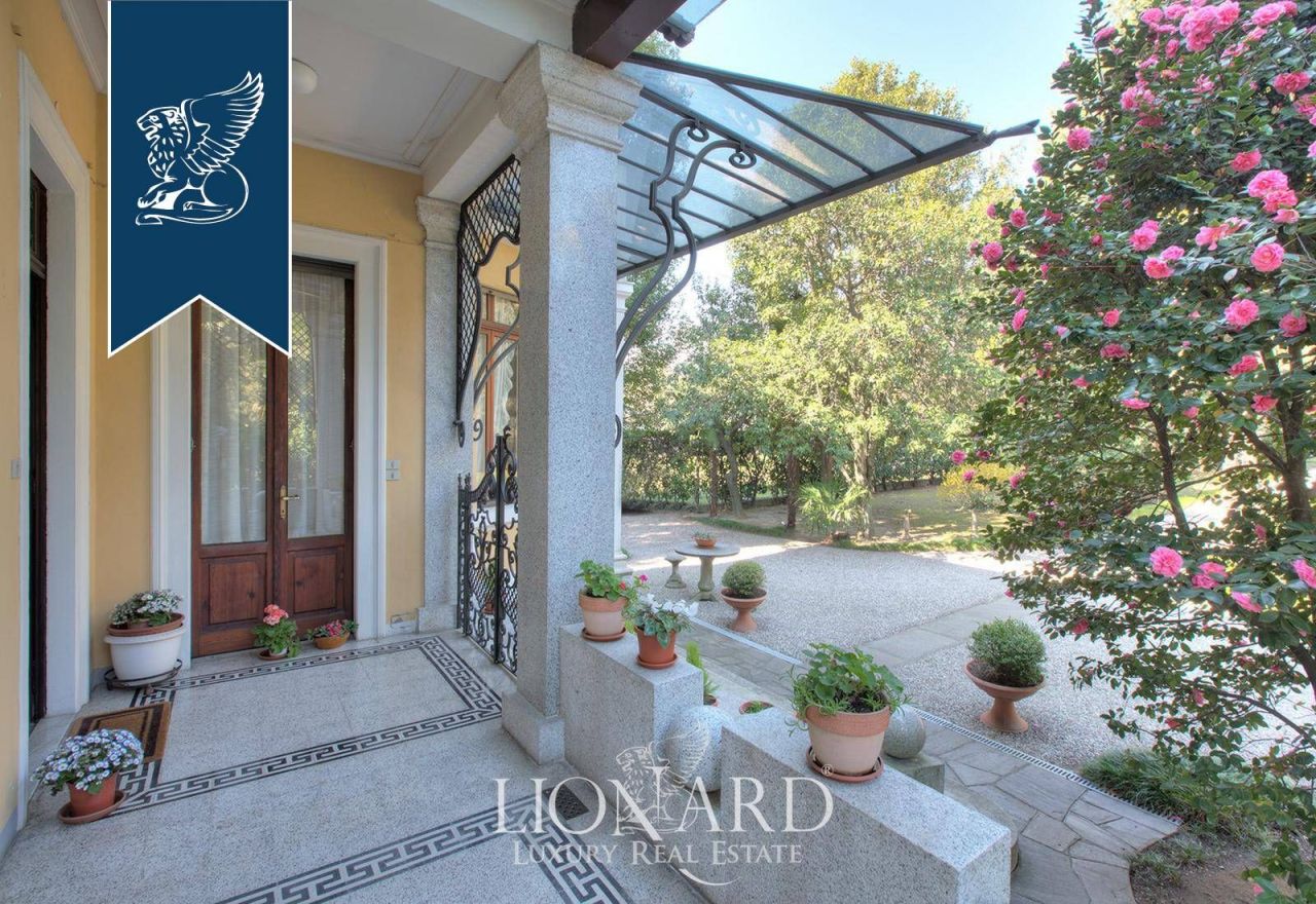 Villa in Lesa, Italy, 400 m² - picture 6