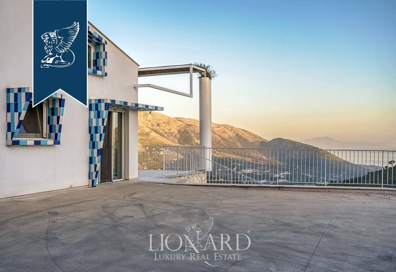 Villa in Latina, Italy, 630 m² - picture 6