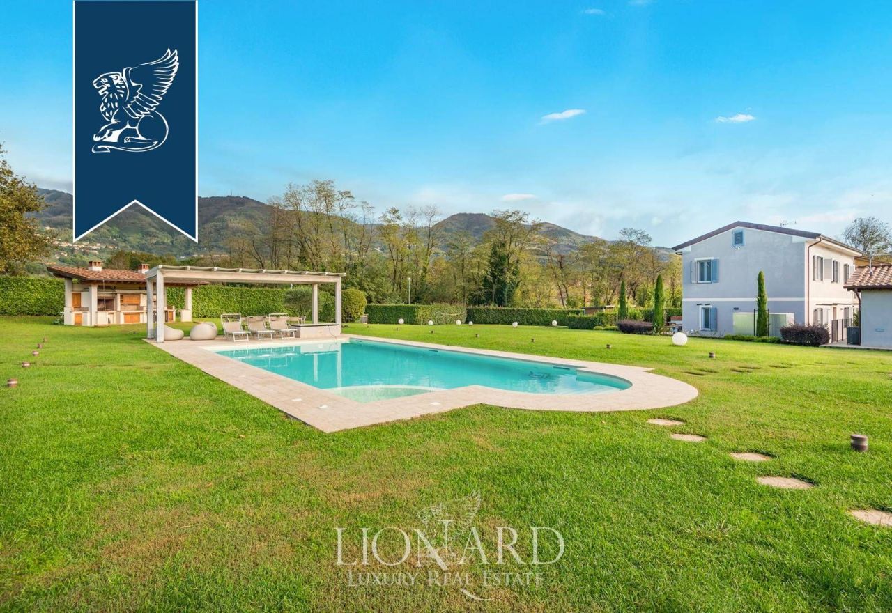 Villa in Capannori, Italy, 340 m² - picture 6