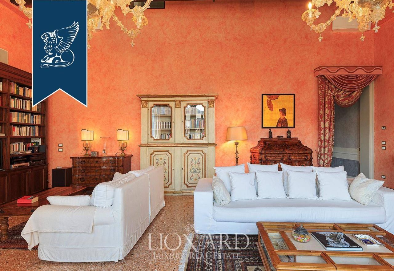 Apartment in Venice, Italy, 310 m² - picture 6