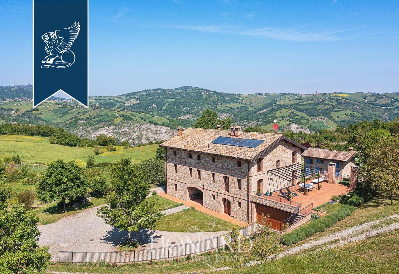 Villa in Modena, Italy, 900 m² - picture 6