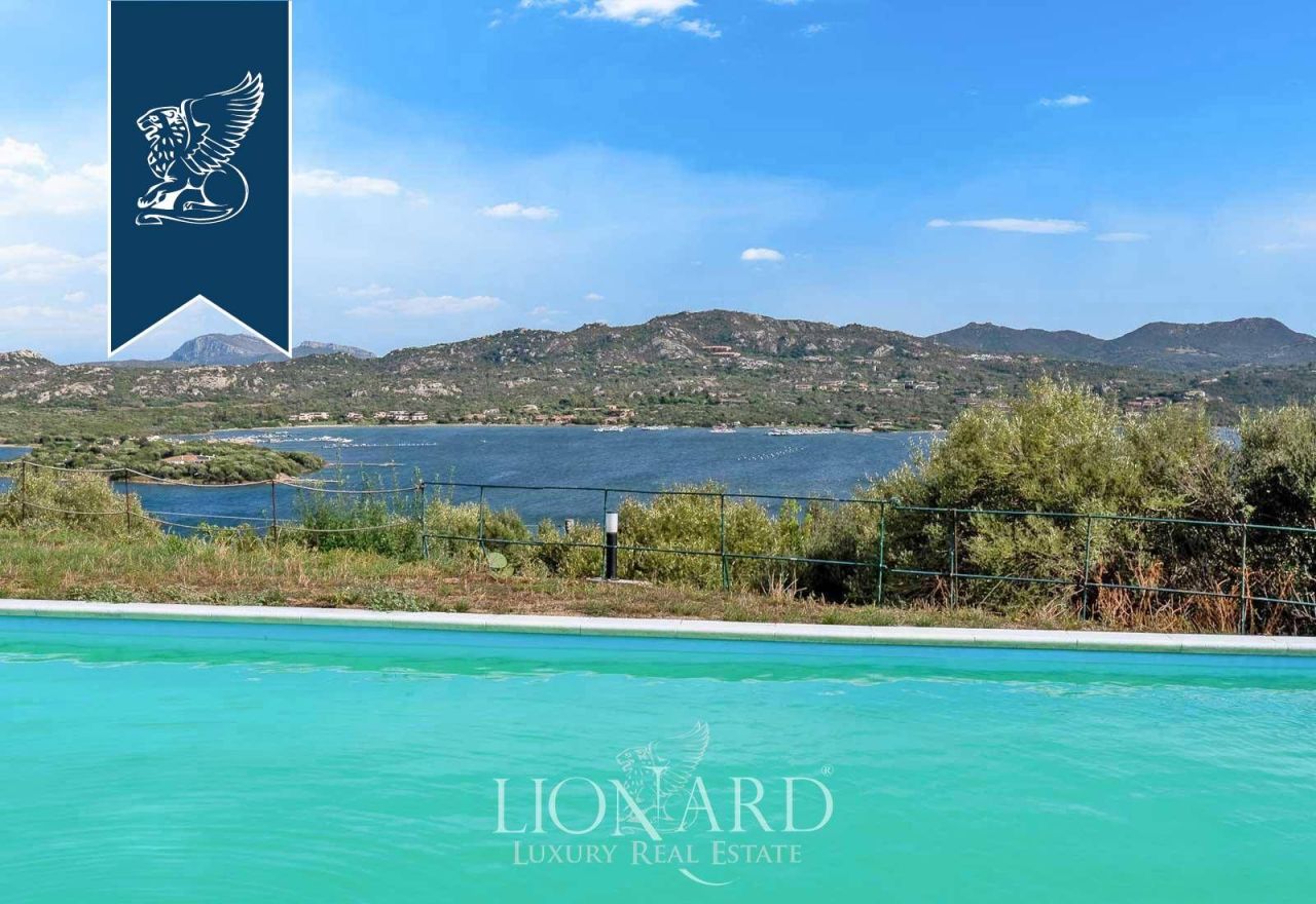 Villa a Olbia, Italia, 500 m² - foto 6