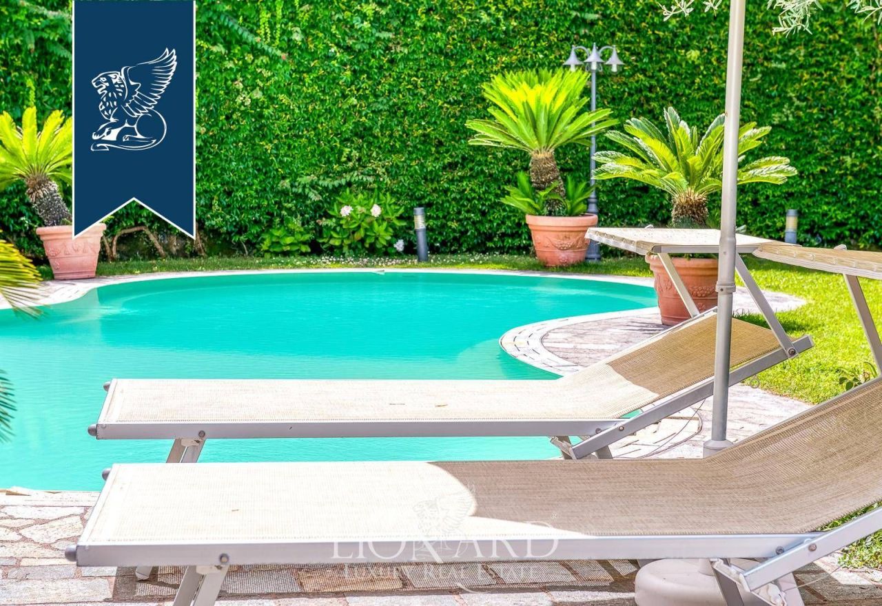 Villa in Naples, Italy, 270 m² - picture 6