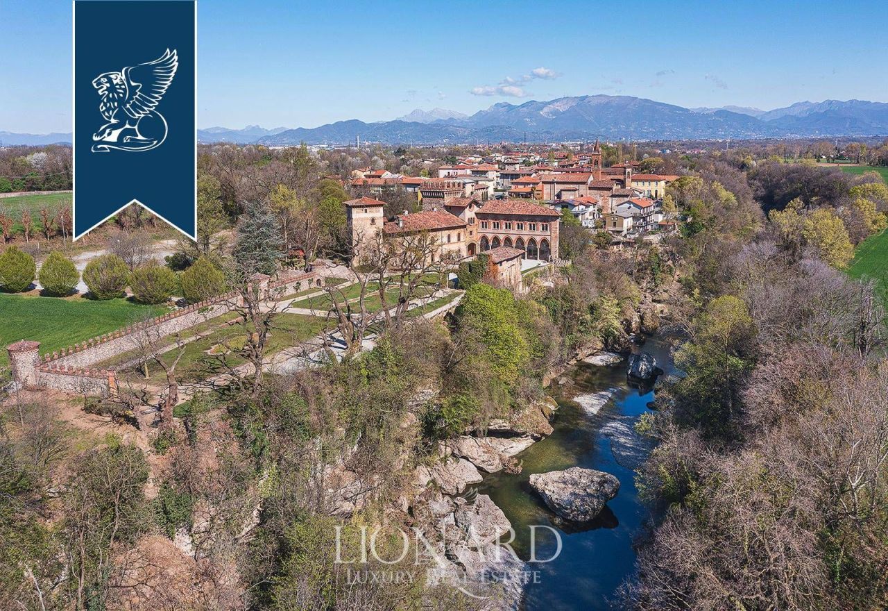 Castello a Bergamo, Italia, 2 200 m² - foto 6