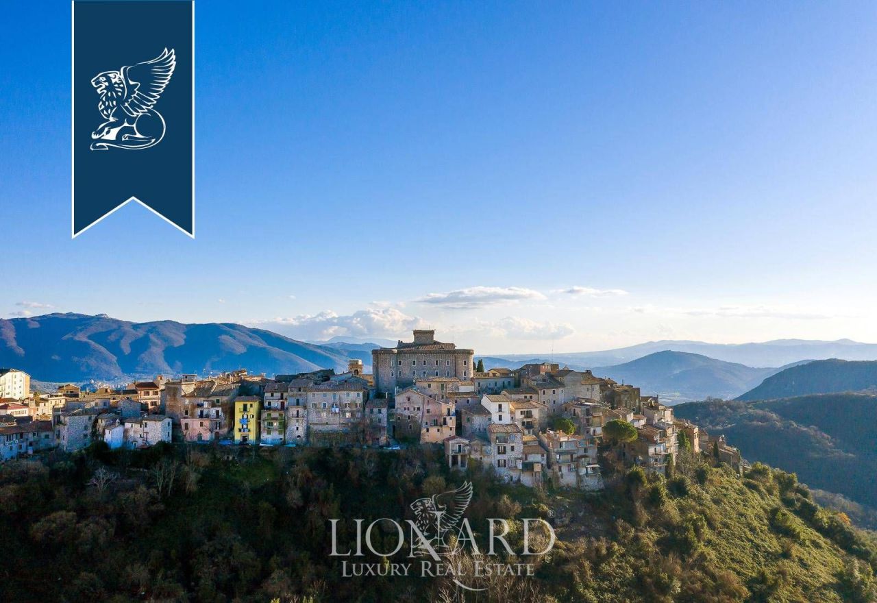 Castillo en Roma, Italia, 2 000 m² - imagen 6