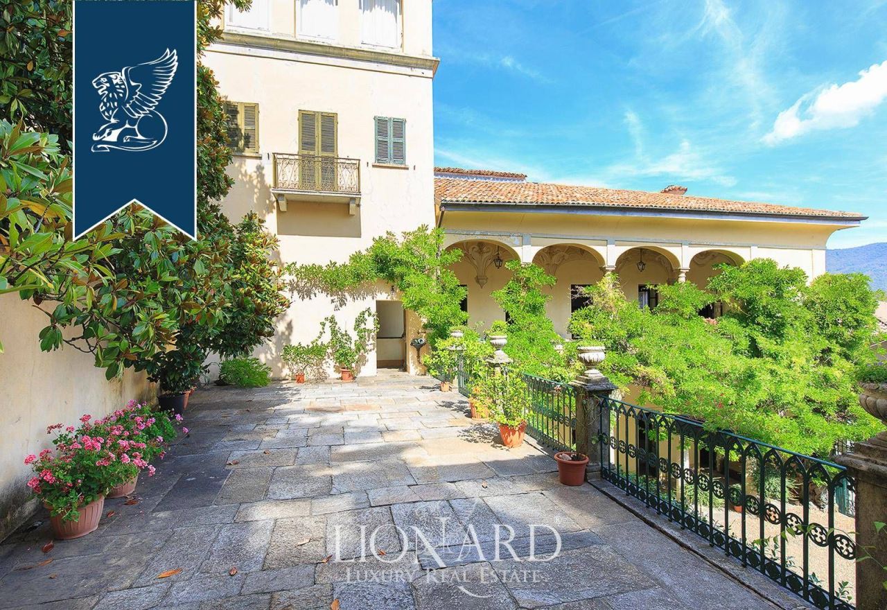 Villa en Varese, Italia, 1 000 m² - imagen 6