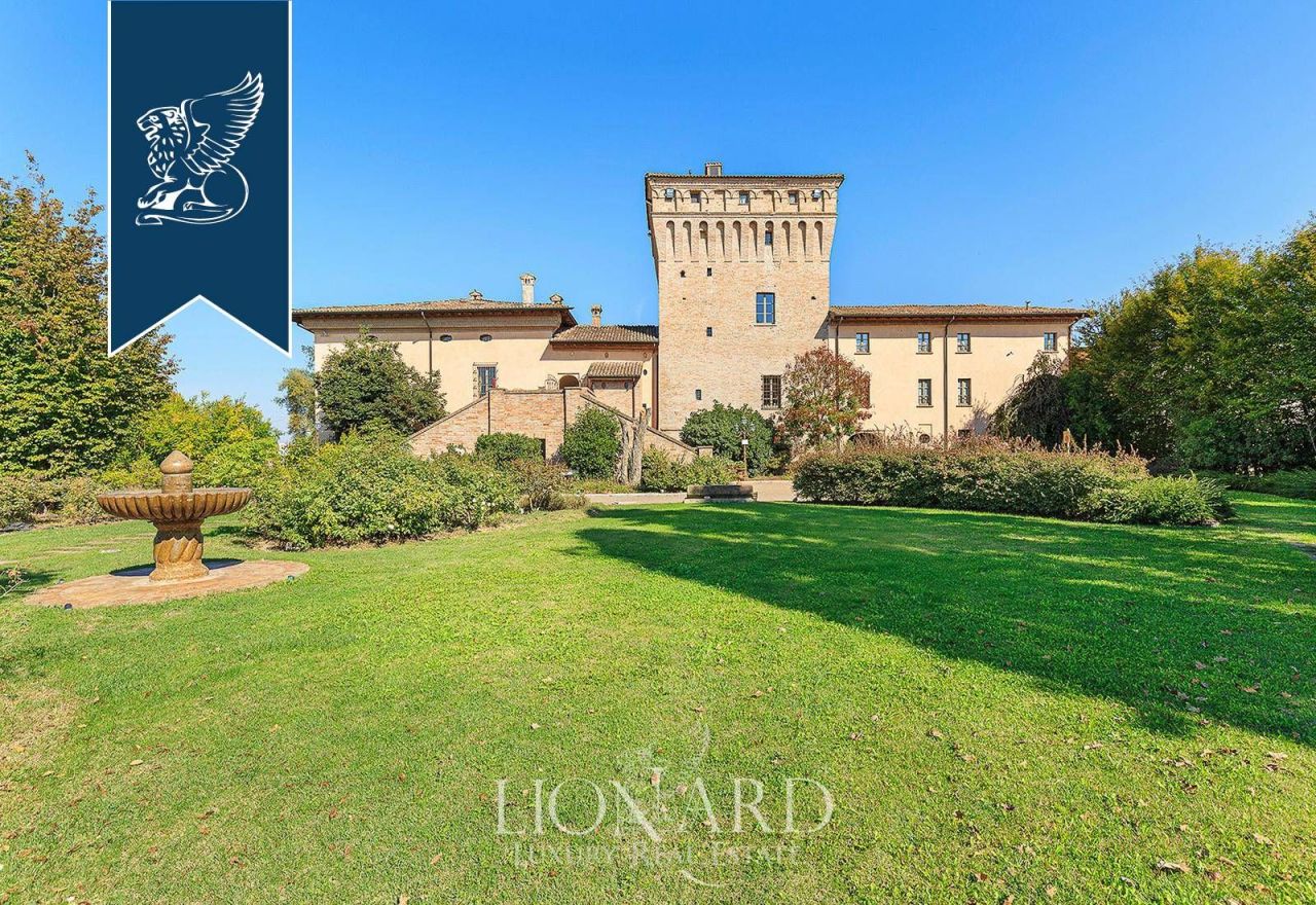 Castello a Piacenza, Italia, 3 700 m² - foto 6
