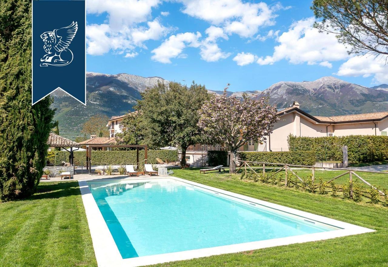 Granja en Frosinone, Italia, 2 000 m² - imagen 6