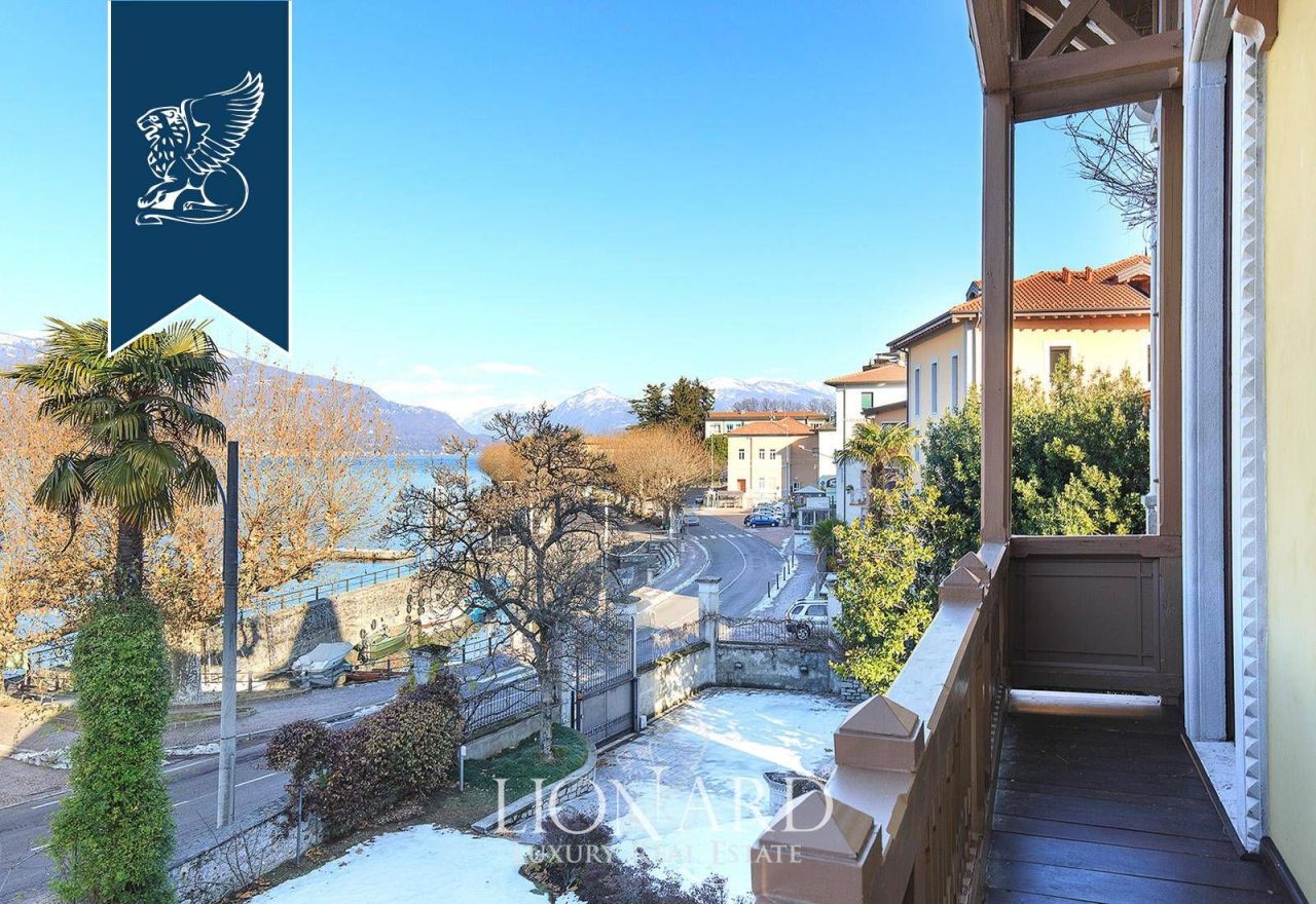 Villa en Porto Valtravaglia, Italia, 2 000 m² - imagen 5