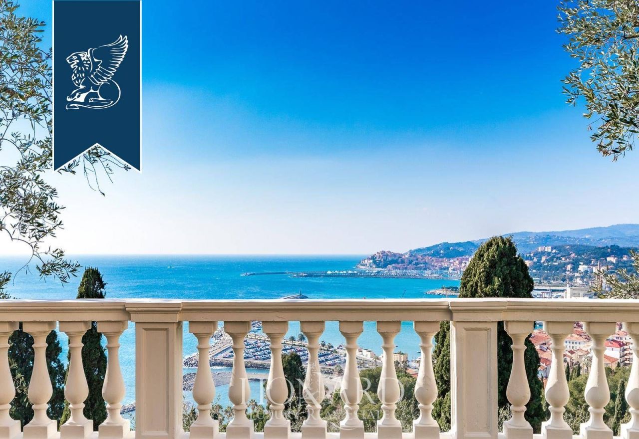 Villa à Imperia, Italie, 360 m² - image 5