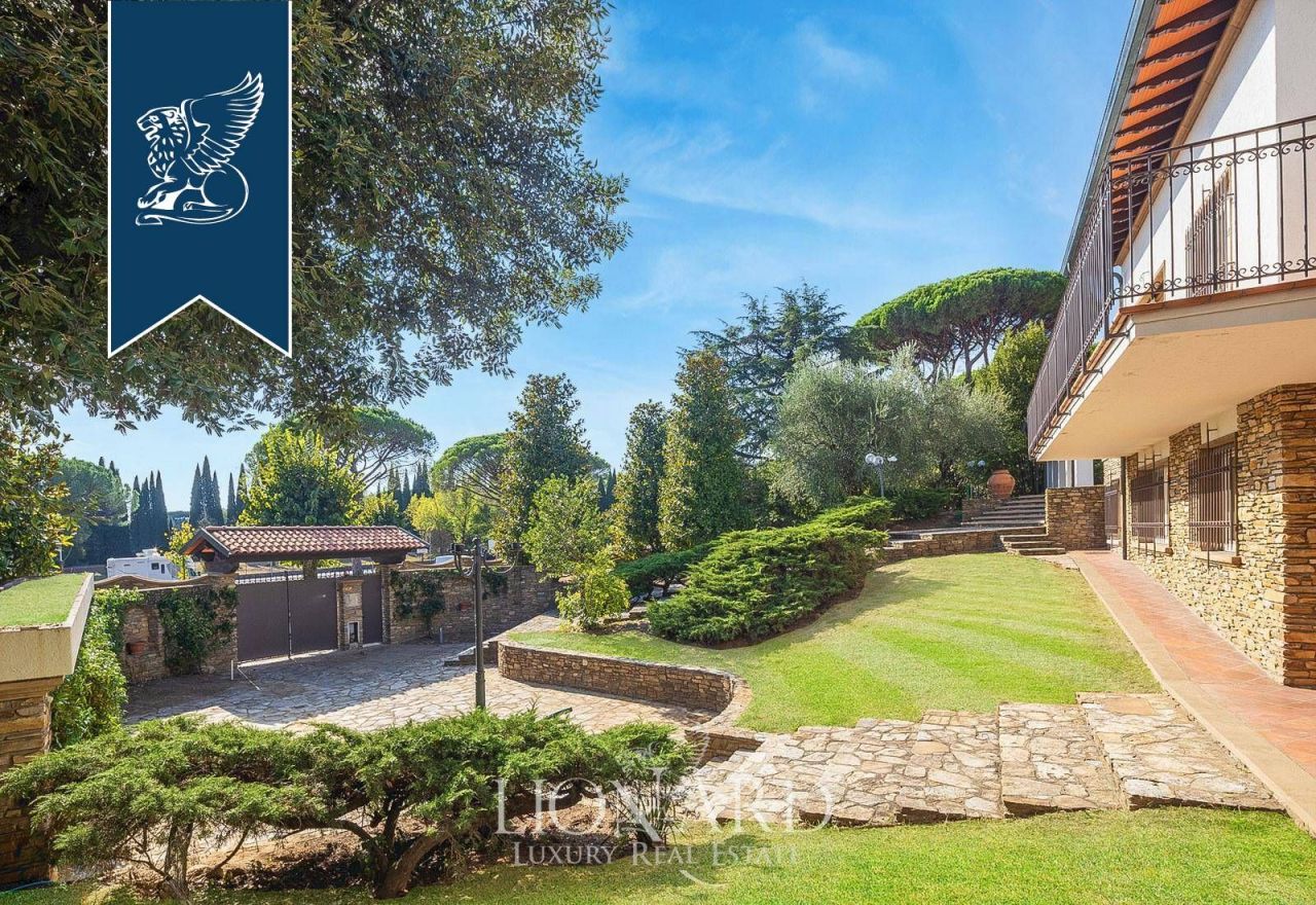 Villa en Pistoia, Italia, 900 m² - imagen 5