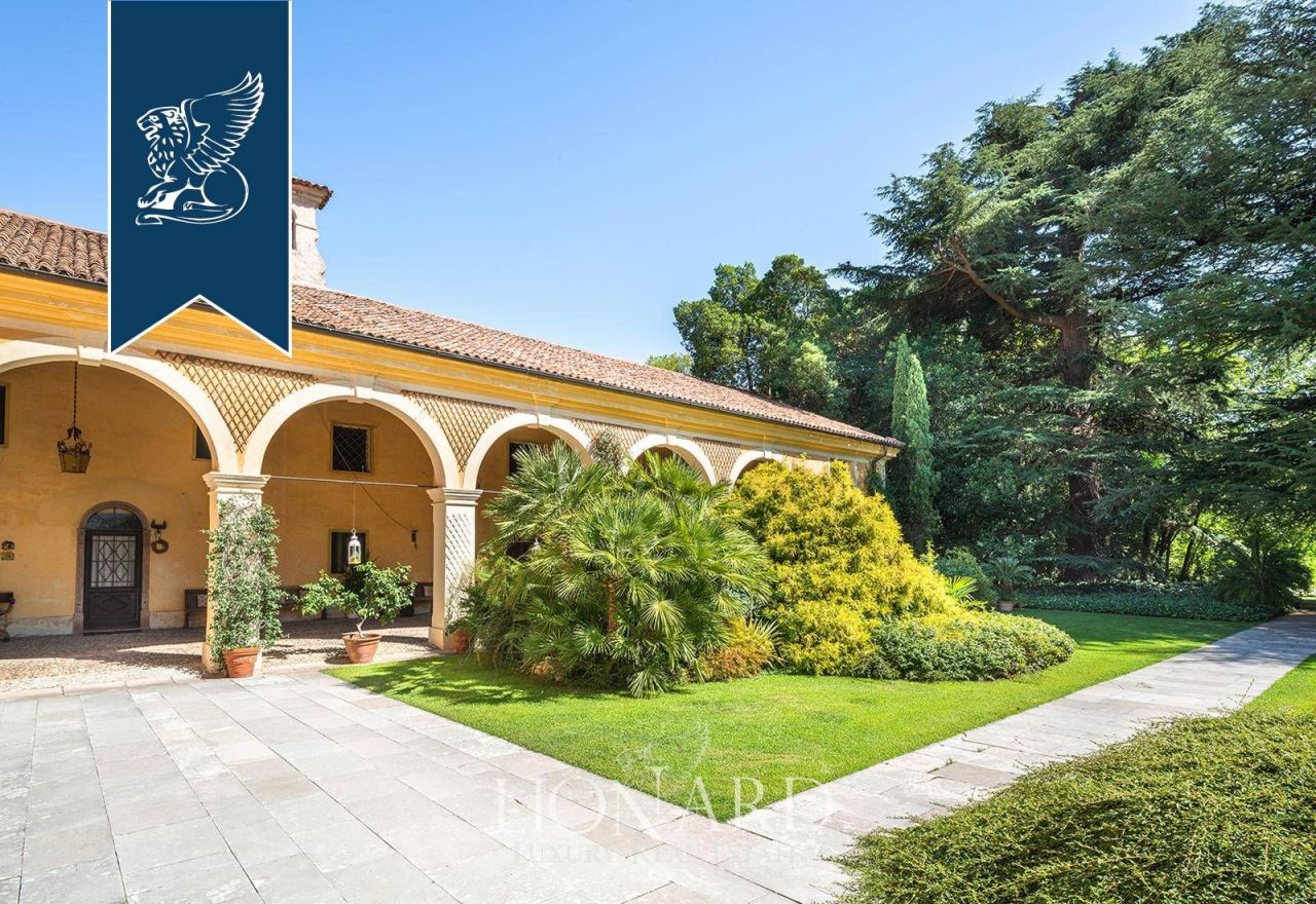 Villa in Vicenza, Italy, 1 655 m² - picture 5