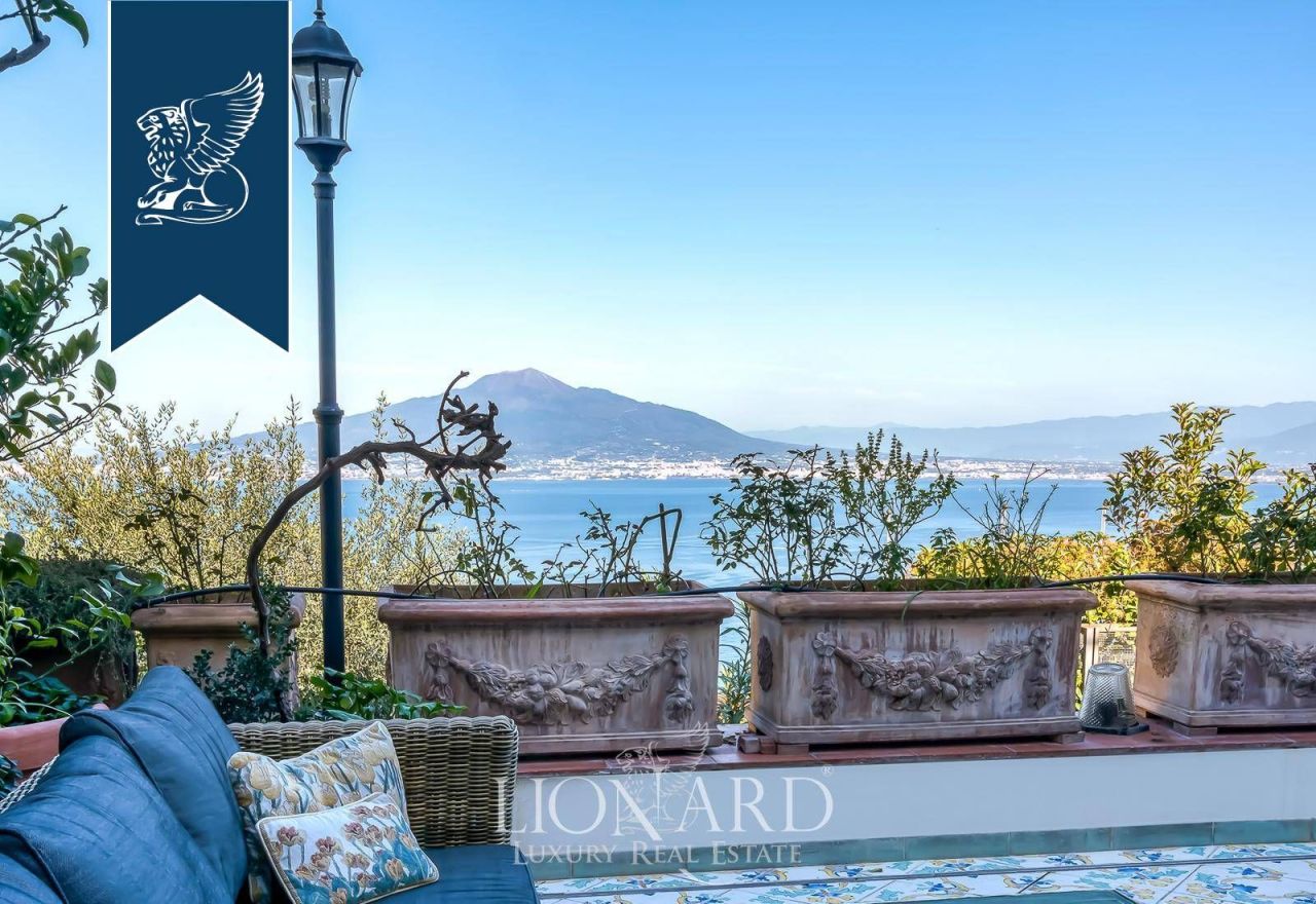 Villa a Napoli, Italia, 260 m² - foto 5