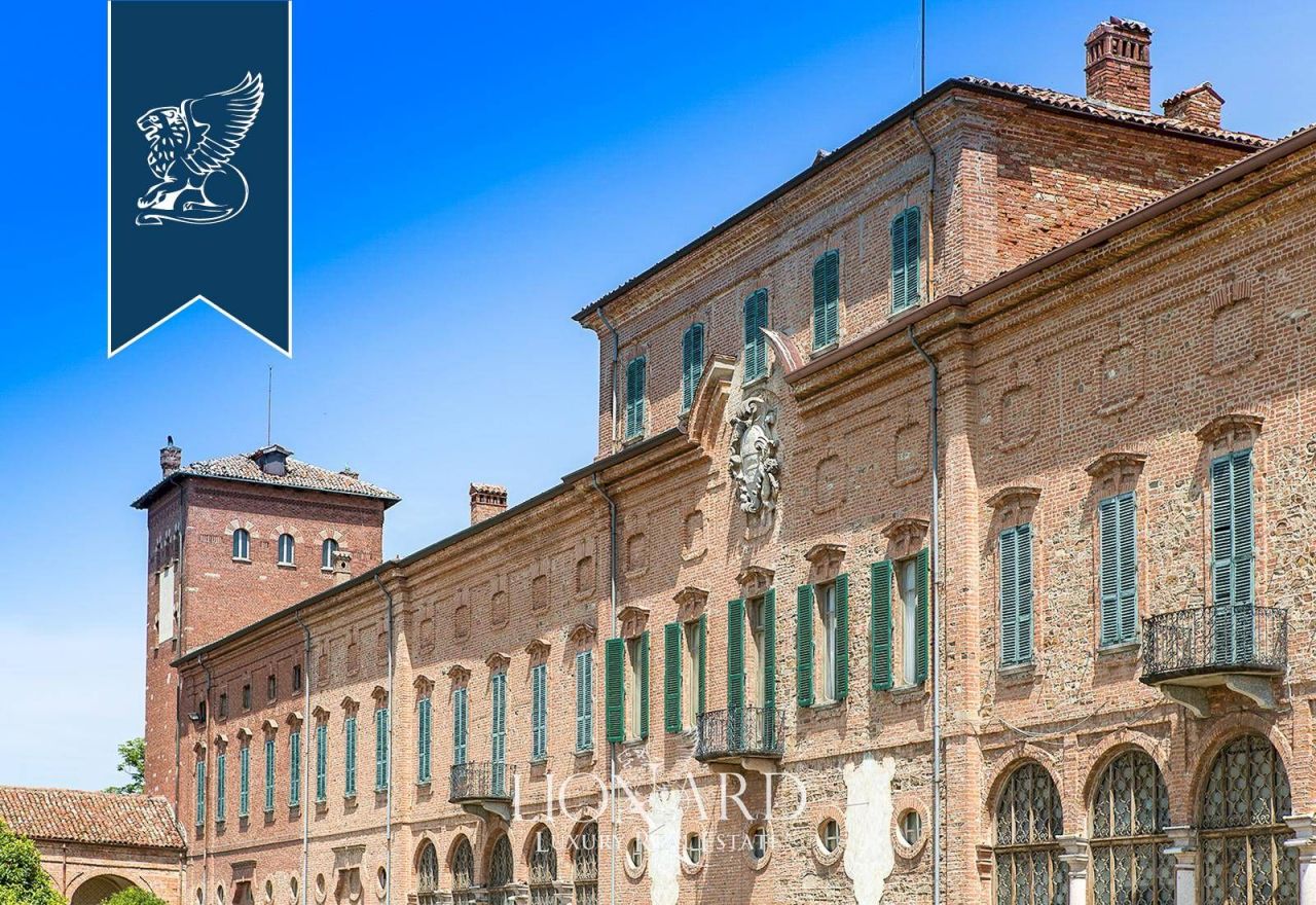 Château à Pavía, Italie, 7 000 m² - image 6