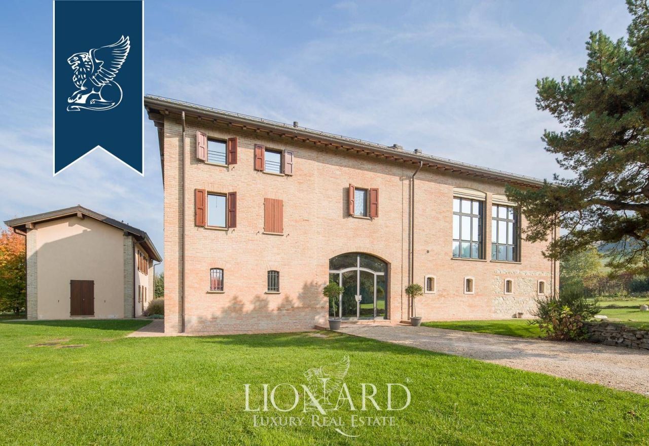 Villa in Reggio Emilia, Italy, 800 m² - picture 5