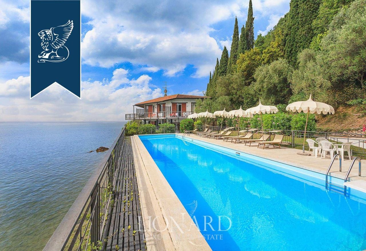 Villa in Brescia, Italy, 450 m² - picture 5